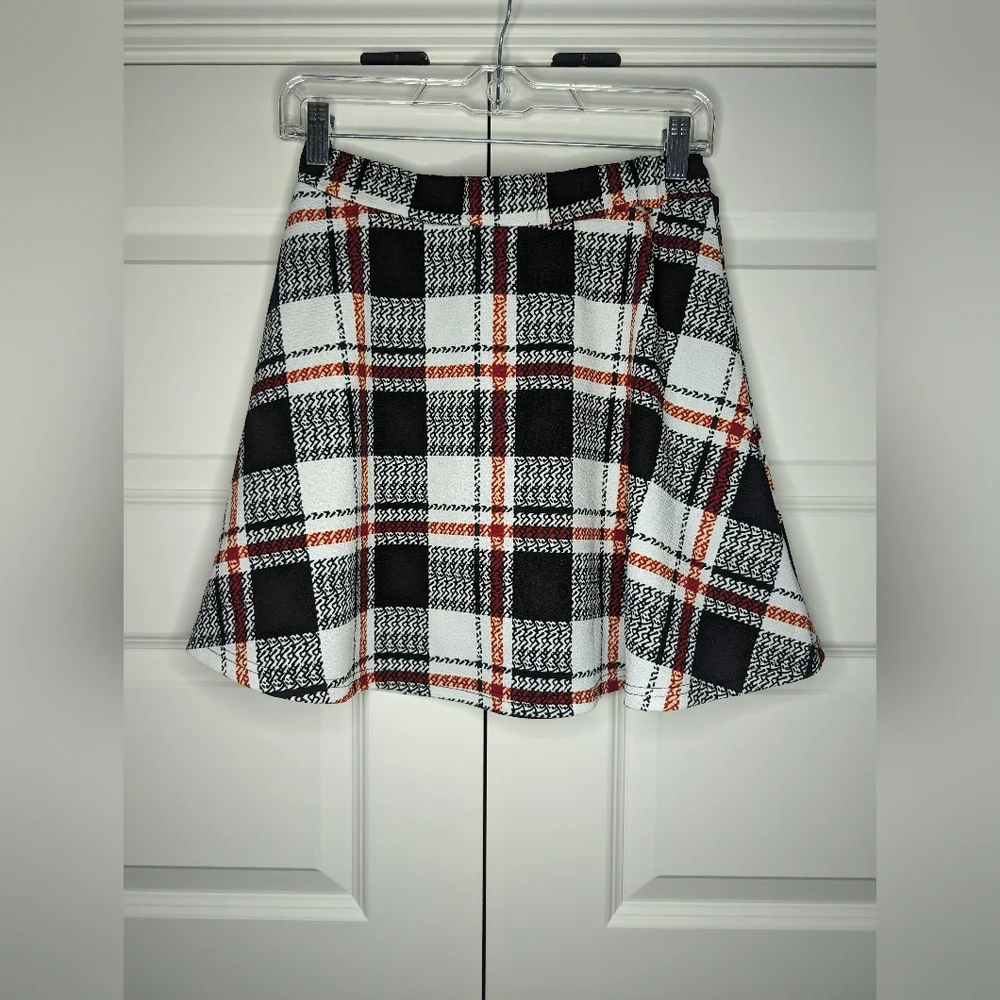 Angie Girls X- Large Girls Mini Skirt Black Red White Plaid Preowned - Picture 4 of 12